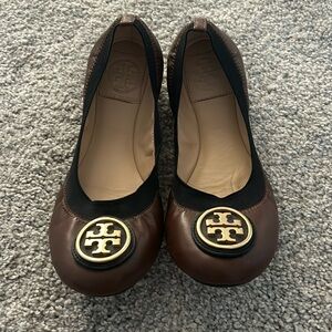Tory Burch flats size 6 Java / Black Caroline slip on ballet
